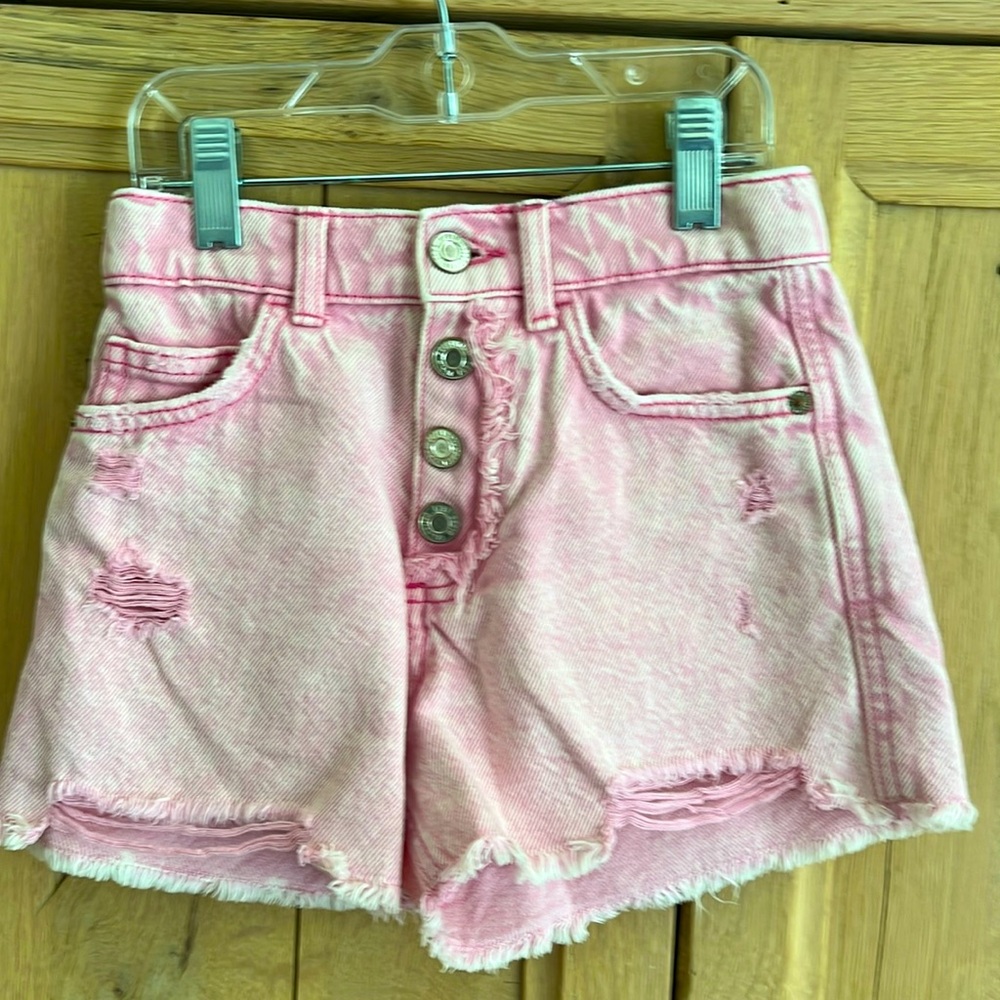 Zara girls pink jean shorts, size 9